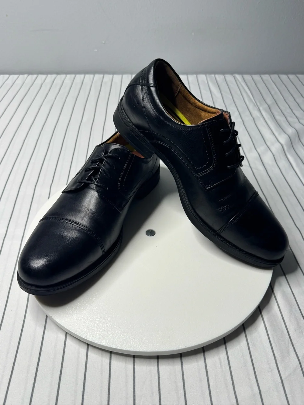 N/A sleek black